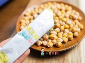 最后撒上芝麻粉调味