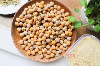 鹰嘴豆粉可以加入米糊里、饼、鸡蛋里等等都可以放