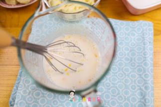 加入一个鸡蛋打散