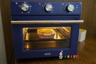 最后180度烤5分钟表面微黄即可出炉，出炉撒蔓越莓、谷物圈增加口感没有也可以不加