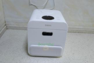 合上盖子，选择营养粥，默认时间为50分钟，煮好粥会自动保温。