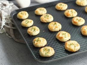 烤完取出，冷凉后密封打包即可！