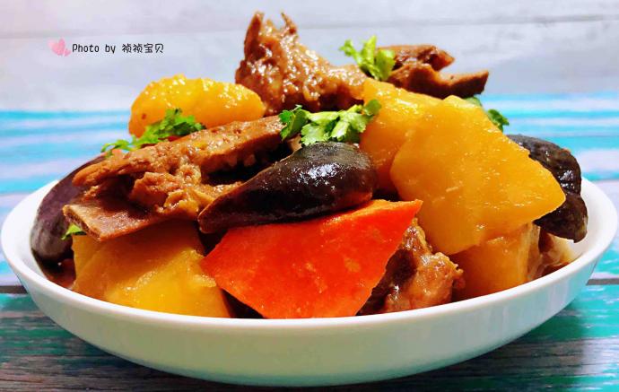 腐乳排骨炖时蔬