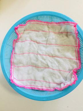 上面盖一张纱布！