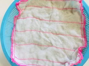 上面盖一张纱布！