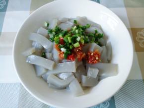 加自制剁椒，葱花。