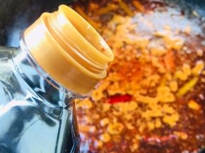 加入两勺生抽！