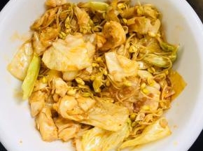 捞出装在碗里垫底！