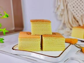 这款蛋糕口感特别好，湿润细腻。