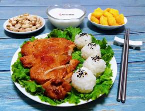 搭配酸奶、坚果、水果一起吃就是标配的营养早餐