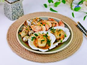 撒上葱花，这样这道菜就做好啦！