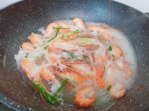 再次水开煮一分钟就可以。