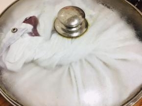 盖上盖子，放在温暖的地方发酵3天！（我们这里气温37度左右）