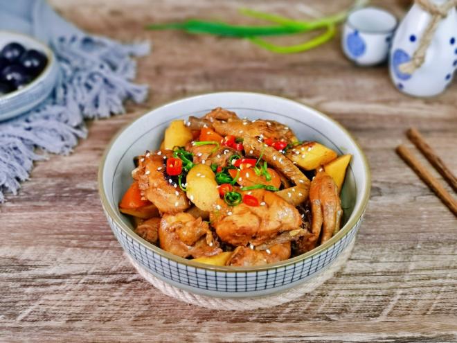 山药胡萝卜炖鸡块