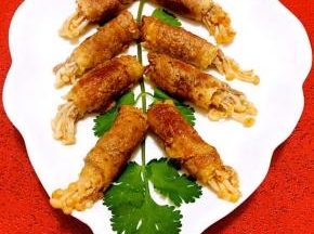 肥牛和金针菇的营养价值都非常丰富经常吃对身体有益