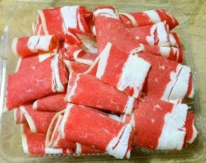 在市场买到新鲜的上等肥牛