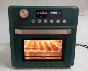 选择炸烤箱的“空气炸”功能。