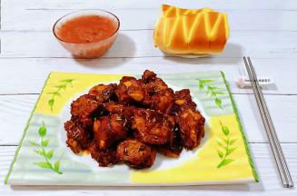 搭配一碗大米绿豆粥和小面包一起吃超级棒