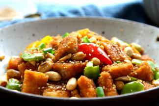 来杯啤酒就是下酒菜，来碗米饭就是下饭菜