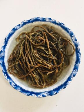 干豆角提前一晚上用温水泡软！