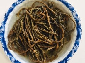 干豆角提前一晚上用温水泡软！