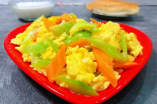 莴笋胡萝卜炒鸡蛋