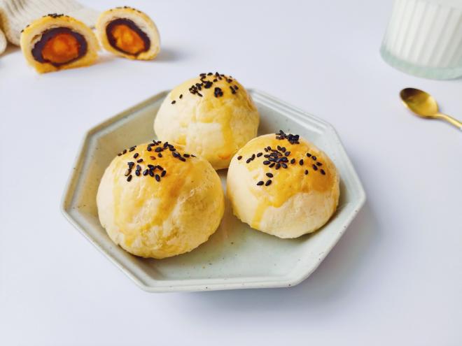 玫瑰蛋黄豆沙酥