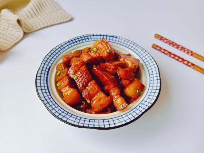 千张结红烧五花肉