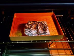 入烤盘，上下200度烤20分钟。