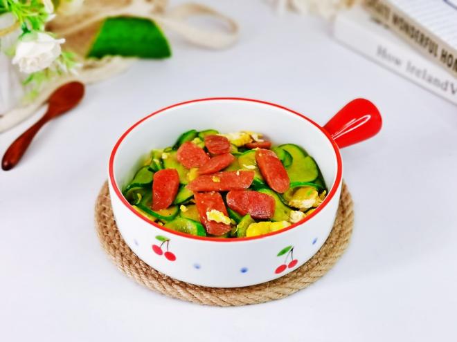 黄瓜香肠炒鸡蛋