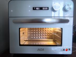 提前把ACA空气炸烤箱EAF26A选择空气炸功能预热温度是190℃10分钟