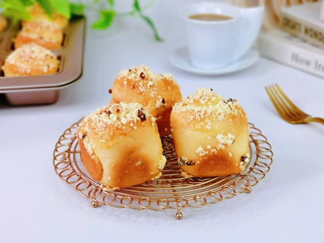 酥粒蔓越莓椰蓉小面包