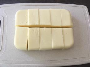 
取出冷藏好的面糊切块