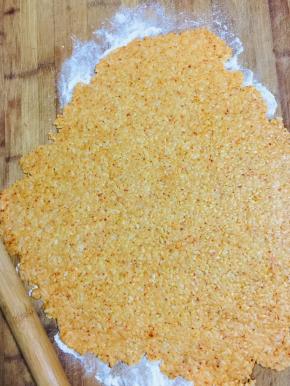 擀成硬币厚度的片！