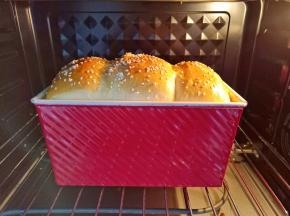 烤好的吐司小山一样，是不是很可爱。