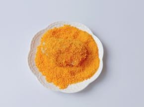 再裹一层鸡蛋液后再裹一层面包糠。