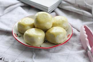 皮薄料多的超长拉丝紫薯仙豆糕到这里就完成了！烤完取出略微冷凉一点就可以开吃了，想要超长拉丝要趁热吃哦！冷了就没有明显拉丝了。