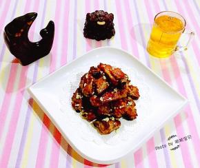 蒜蓉烤排骨是宴客的必备拿手大菜