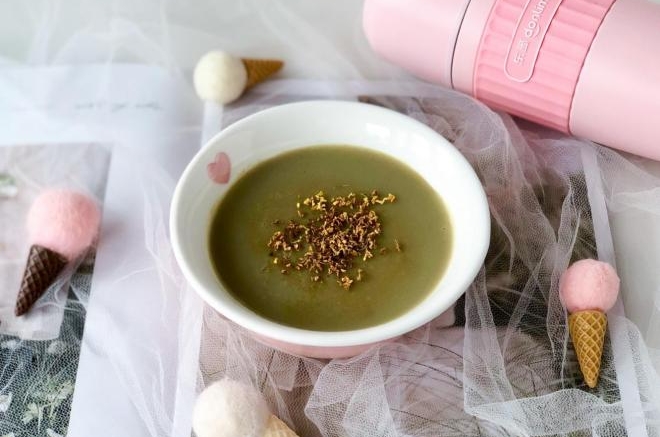 特别适合夏季的清爽甜品——桂花莲子绿豆沙
