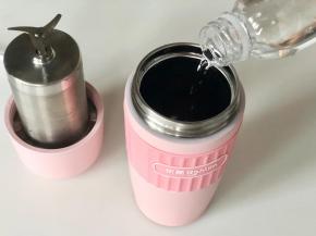 加入清水至杯中最高水位线。