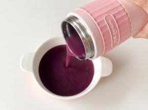 紫薯山药糊煮好后，倒入碗中。