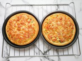 香喷喷的披萨出炉啦！