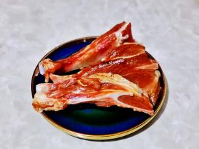 按摩排骨，每根都要吸收到酱汁。