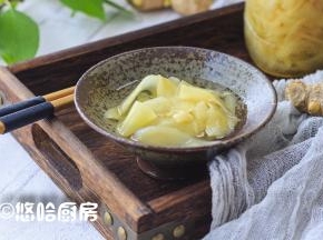 彻底放凉后，放入冰箱保存，第二天就可以吃。坚持每天早餐吃二片，能祛除体内寒气，常吃面色红润。