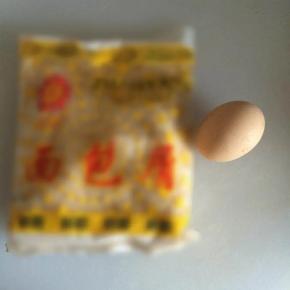 2.准备辅料面包屑、鸡蛋