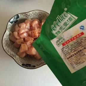 4.放入酷克壹佰芝加哥牛排调料