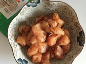 5.抓均匀，放置入味，  如果时间允许提前一晚腌制味道更好