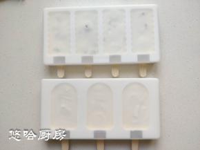 盖好盖子就可以放冰箱冷冻了，切记-要放冰箱的冷冻室里，否则冻不起来，至少2个小时以上。