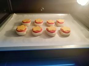 送入预热好的烤箱。