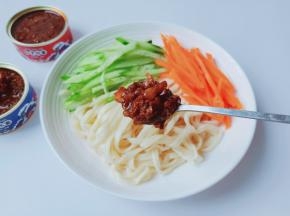 加上生抽、原味海鲜酱。